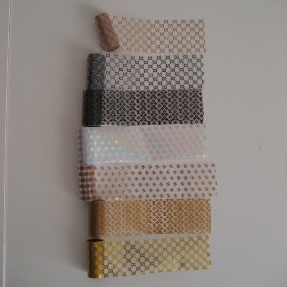 Gold Nail Foils w/Applicator - Picture 3 of 6